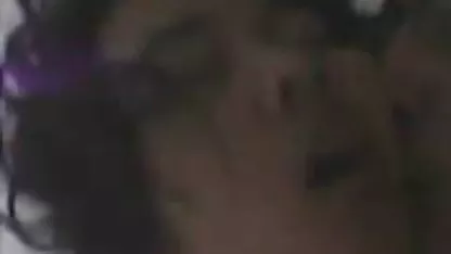 Erica yang sedang menikmati mandi seksi laki-laki teman-teman untuk bergabung kumpulan xxx indo juga