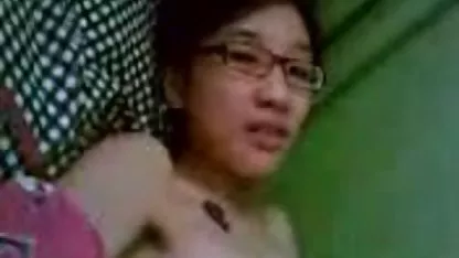 Gadis xxx pelajar indo suka menari
